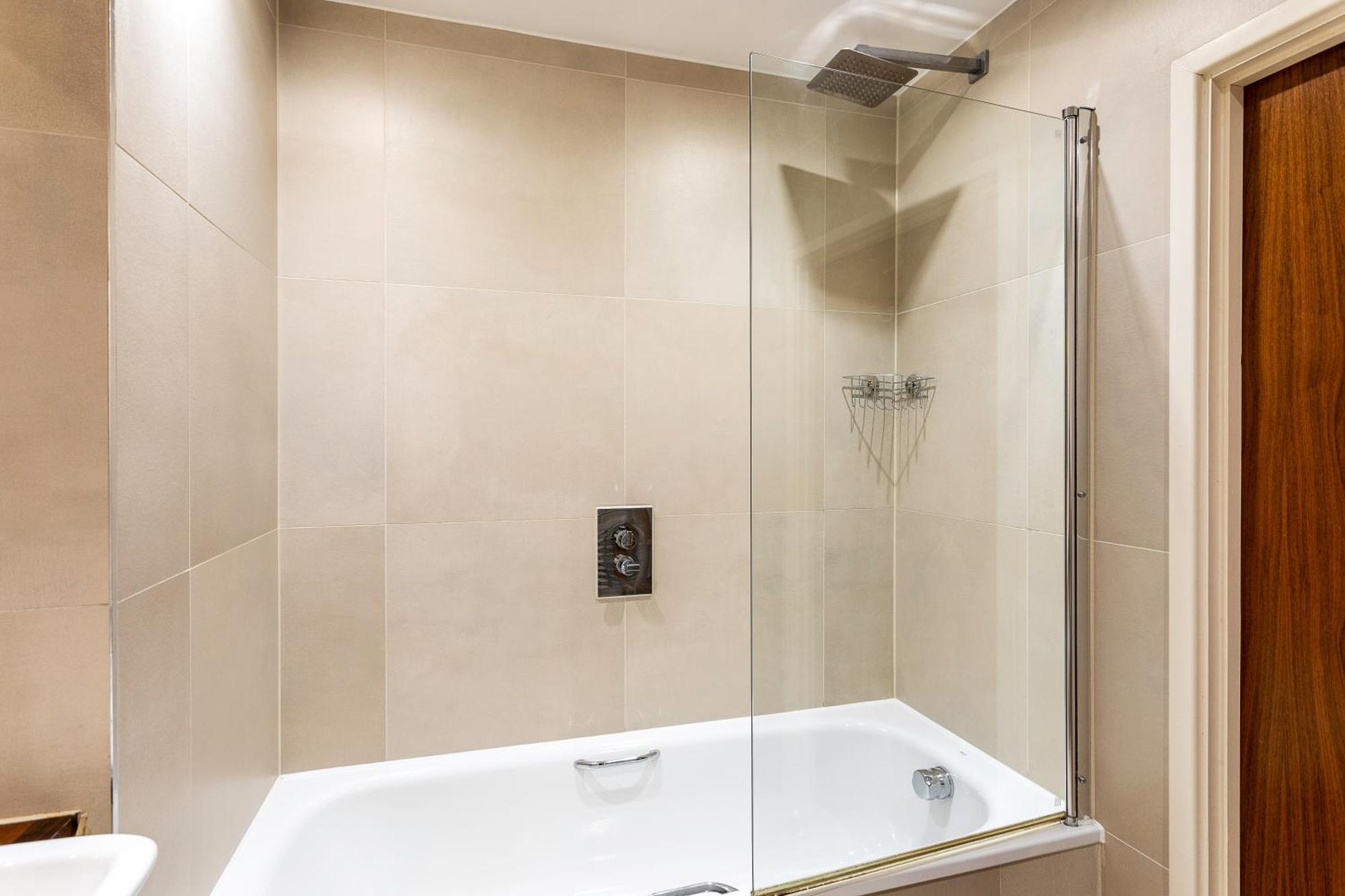 Serene Cityscape - 2Br Luxury Westminster Apartment London Exterior photo